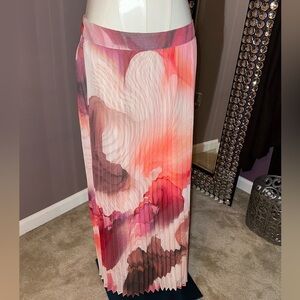 NWT - Abstract Pleated Maxi Skirt